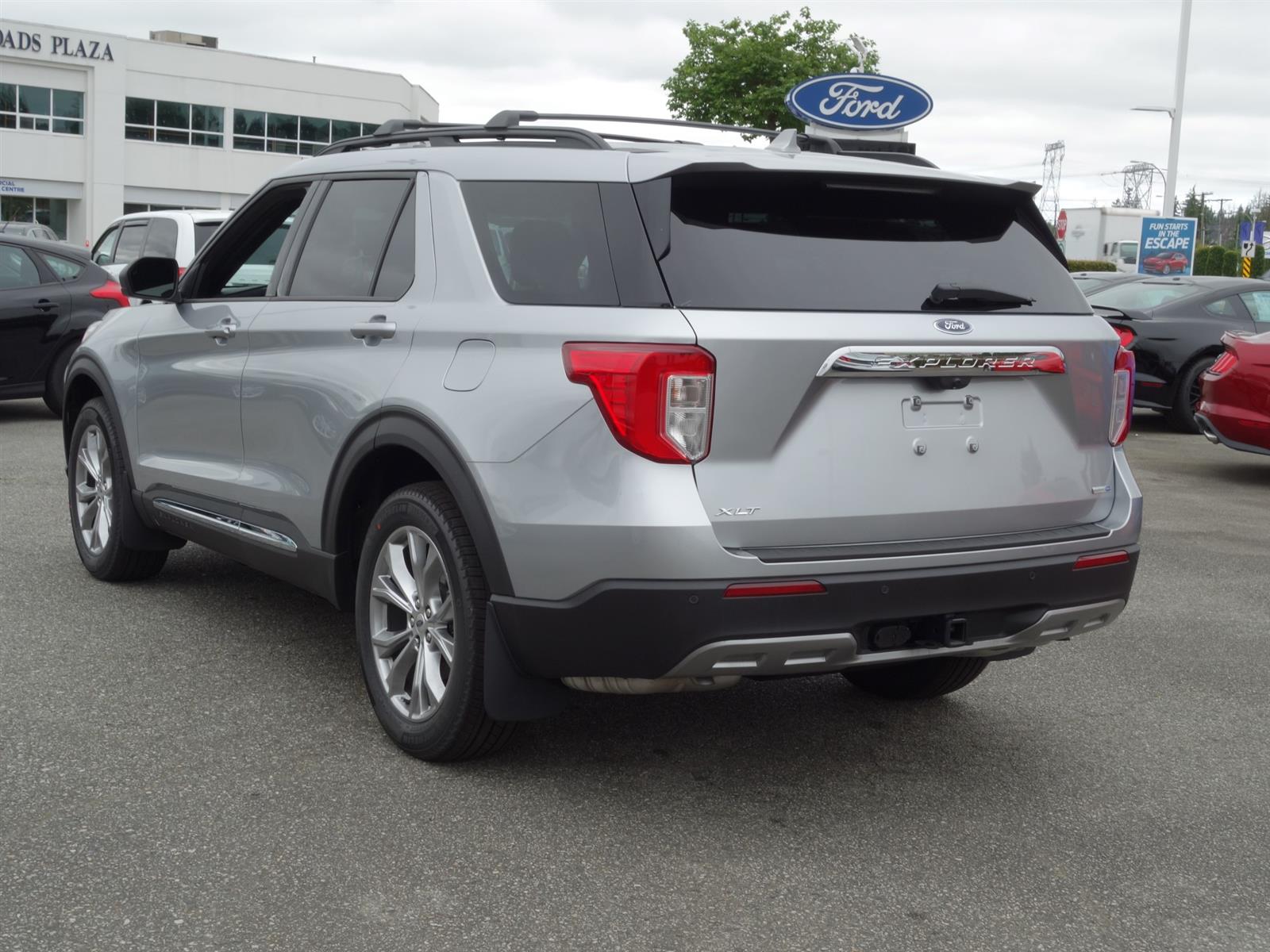 2020 Ford Explorer XLT Iconic Silver, 2.3L I-4 EcoBoost Engine with